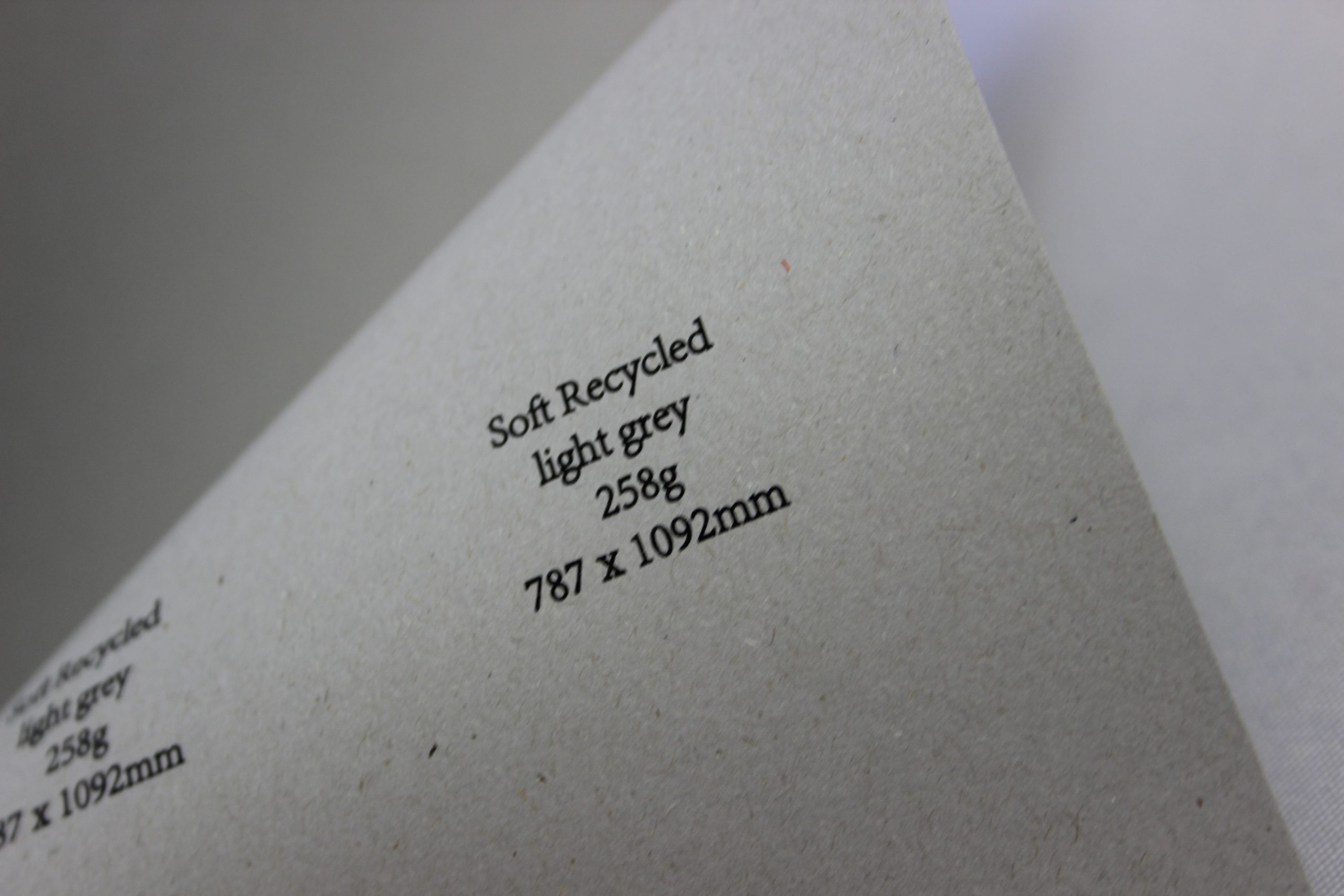 Soft Recycled light grey Светло-серый 258гр/м2